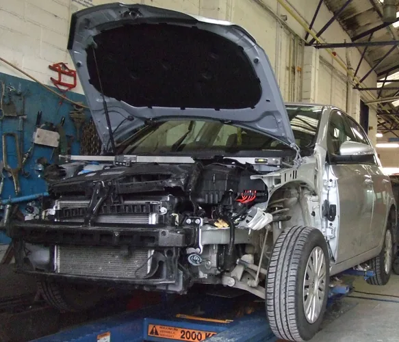 VW Golf accident repair, before (damage close-up)