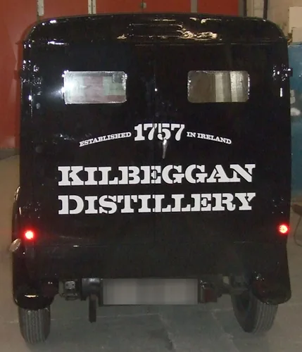 Vintage van restoration, after (side finished)